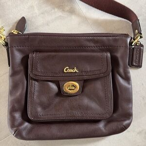 Coach  Vintage leather essential Crossbody/shoulder Bag  dark brown  Like new